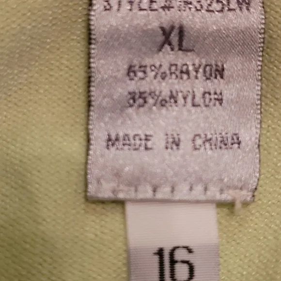 BUTTON DOWN TIE FRONT LONG SLEEVE TOP dressbarn. Size 16 condition very good - Picture 6 of 6